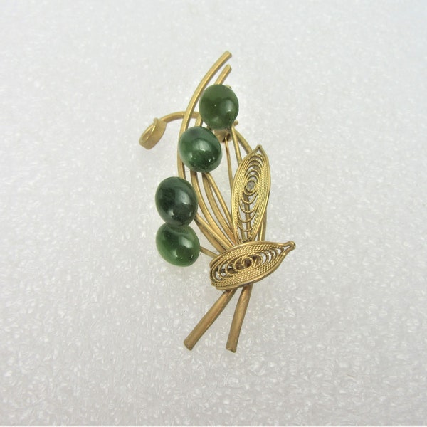 Vintage Costume Jewelry, Gold Filigree, Faux Jade, Art Nouveau Brooch PIN137