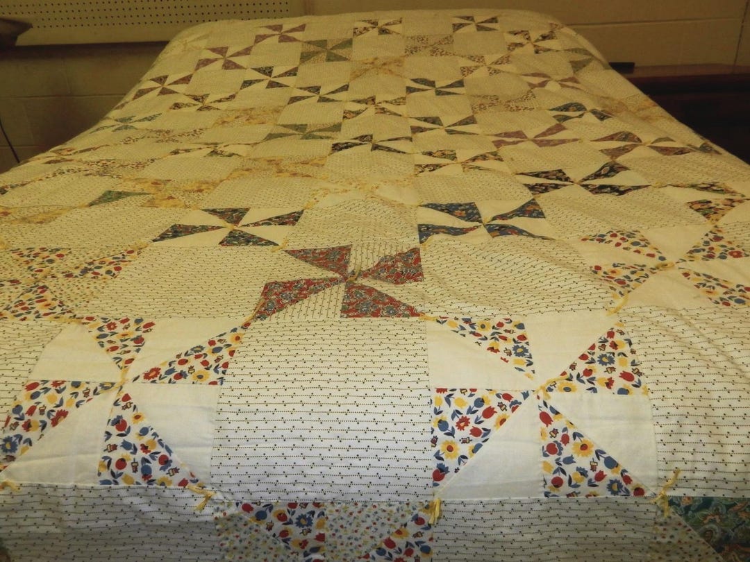 Cotton Patchwork Quilt, Pinwheel Pattern, Triangle Wedges, 90 X 72 ...
