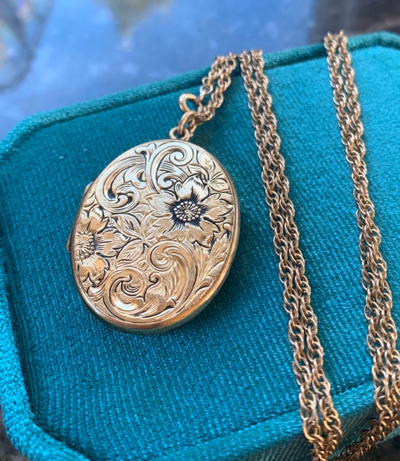 Engraved Flower Locket Necklace - Ornate Locket -