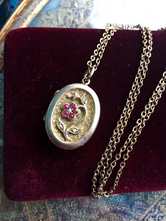 Forget Me Not Flower Locket Necklace - Red Paste L