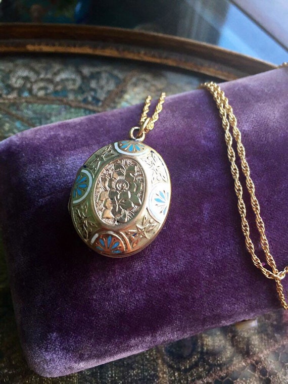 Enamel Locket Necklace - Flower Locket- Engraved L