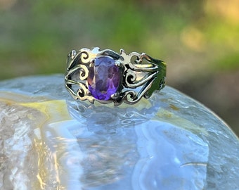 Sterling Silver Amethyst Ring, Stackable ring for her, minimalistic ring, gemstone ring for her, amethyst stone, gemstone jewelry
