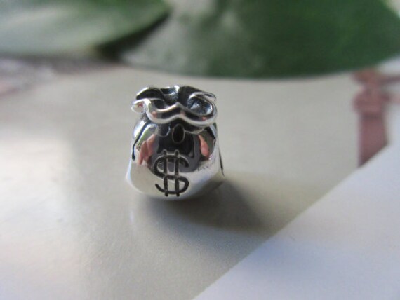 pandora gift bag charm