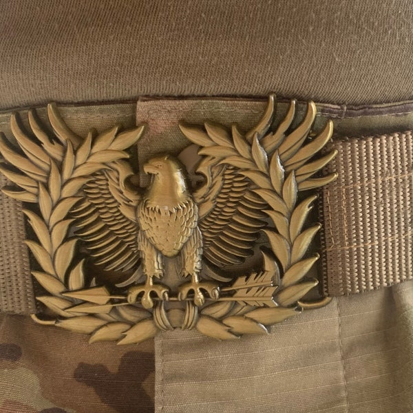 Warrant Officer Eagle Rising buckles with V3 Rigger's Belt or without nylon rigger’s belt.