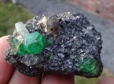 Grenat Tsavorite. 0.23 Carats. Tsavorite Mine Gogogogo -  Israel