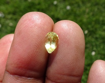 Rare Tenebrecent Scapolite Facet 0.91 cts Marialite , Mlembule Mpwapwa  Tanzania