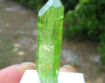 Ruwe DT Chrome diopside 5,1 gram kristal, Mirerani Hills Tanzania