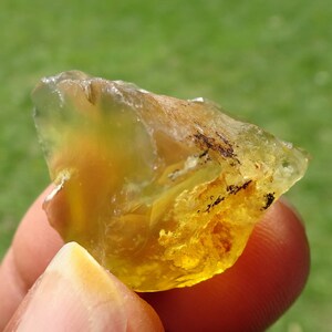 YELLOW OPAL 7.82 gram , Kigoma Tanzania image 4