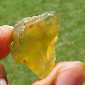 YELLOW OPAL 7.82 gram , Kigoma Tanzania image 1