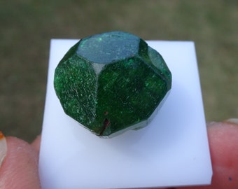 GEWELDIG CHROOM 6,4 gram TOERMALIJN Dravietkristal, Landanai Tanzania
