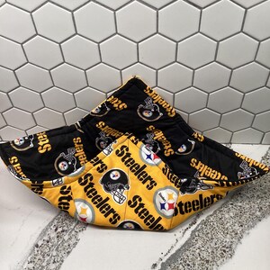 Reversible Microwave Bowl Pot Holder/Cozy - 1 large - sports prints