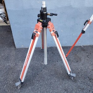 Hilti PUA 32 crank tripod contractors builders tripods, surveying equipment. image 3
