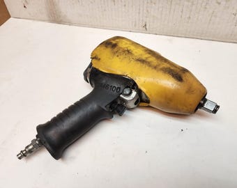 Snap On IM6100 1/2" Drive Impact Wrench with yellow Boot 400ft/lbs. Max Torque