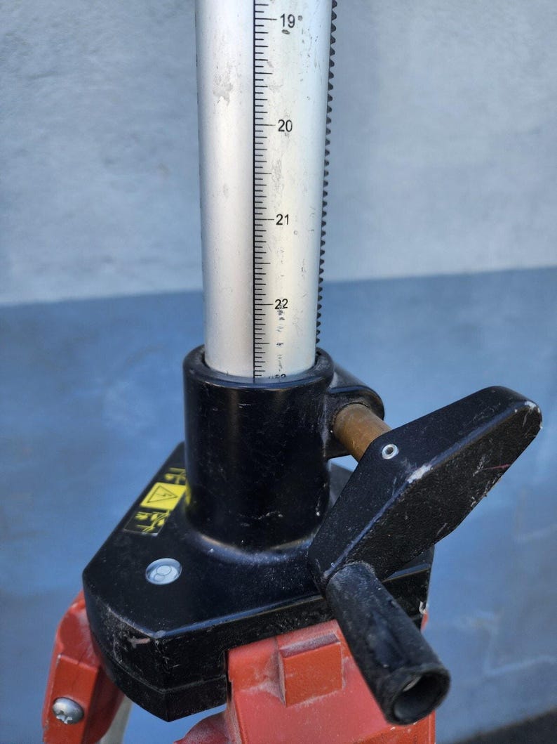 Hilti PUA 32 crank tripod contractors builders tripods, surveying equipment. image 6
