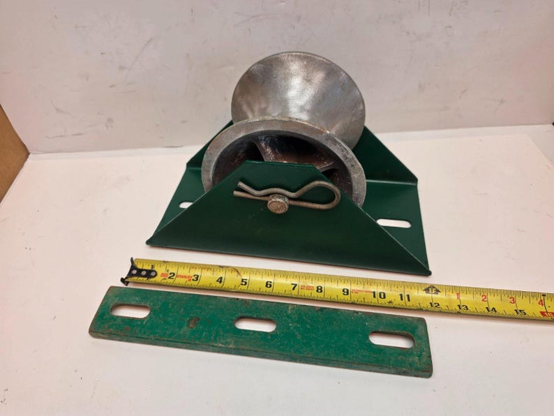 Polea tipo bandeja Greenlee 658 de aleación de aluminio de 12"x5" con cojinetes autolubricantes. imagen 5