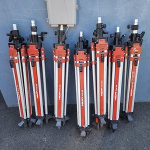 Hilti PUA 32 crank tripod contractors builders tripods, surveying equipment. image 8