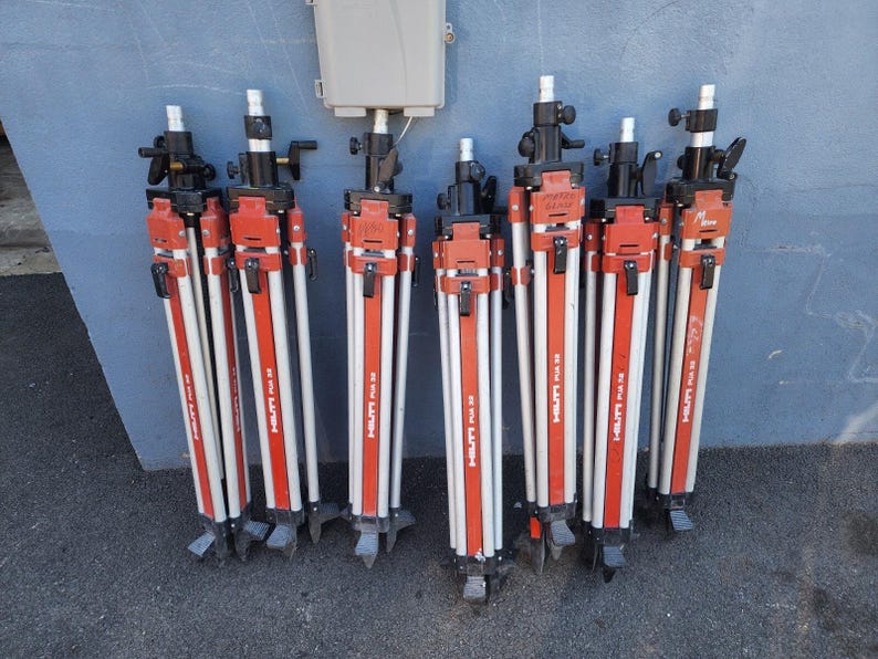 Hilti PUA 32 crank tripod contractors builders tripods, surveying equipment. image 8