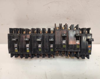 Lote mixto de 6 interruptores automáticos Square D QOU117 Hydrill de 30 A, 20 A y 10 A, de 2 polos.