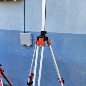 Hilti PUA 32 crank tripod contractors builders tripods, surveying equipment. image 7