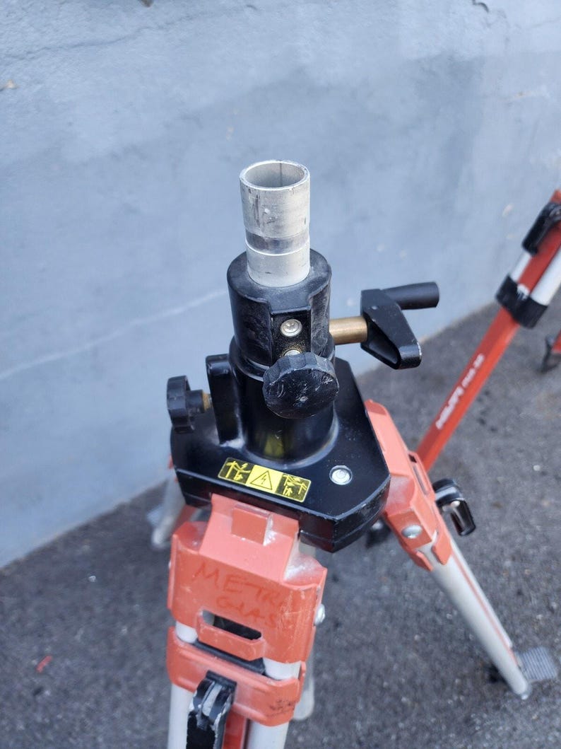 Hilti PUA 32 crank tripod contractors builders tripods, surveying equipment. image 4