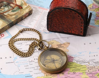 Brass Antique Pocket Compass Showpiece with Leather Cover Antique Brass Pocket Compass Vintage Brass Compass Nautical Navigational Compass