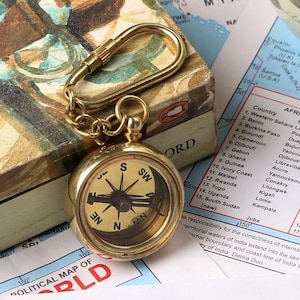 Nautical Antique Brass Vintage Solid Car Hook Keychain Ross London Compass Showpiece