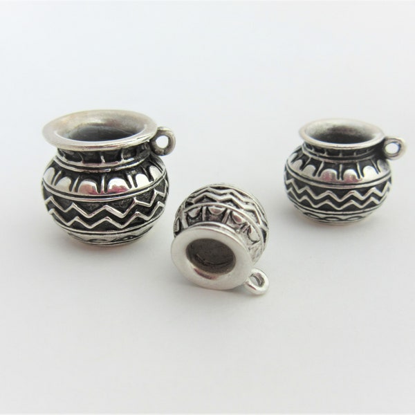 Santo Domingo Pueblo Pottery Charm - Sterling Silver Pottery - 3D - New Mexico Pueblo Pottery - Sterling Charms - Pots - Santa Fe - Charms
