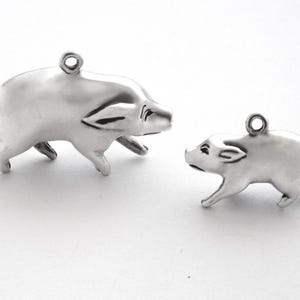Pig Charm in Sterling Silver -Piglet Pendant -Piggy Farm Animal Charm -Sterling Silver Animal Jewelry -carne -cerdo -Oink! That&#39;s All Folks!