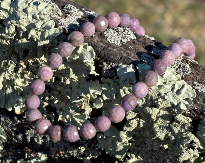 SHORT STRAND Small Faceted Purple Jade Beads - Natural Stone Beads - Round 6 mm - Gemstone - Turkish Purple Jade - Item 52f