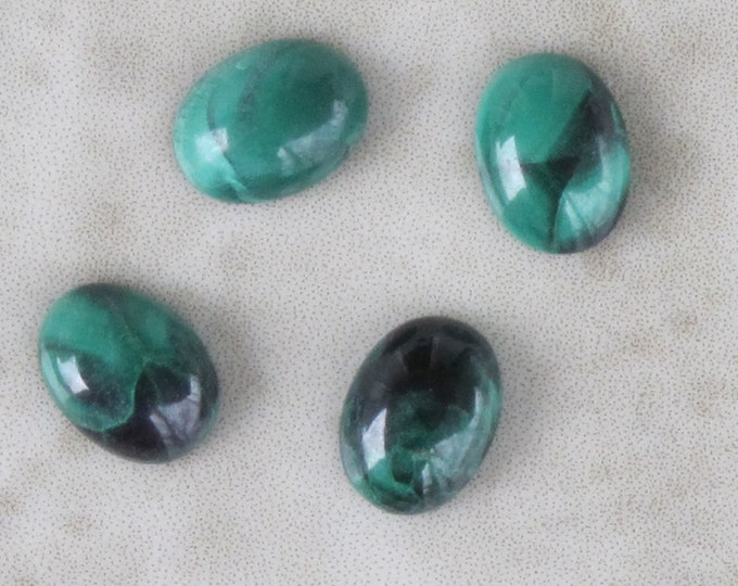 8 Malachite Cabochons for Ring Pendant or Earring - Natural Green Semi Precious Stone  - Small Oval - Lot of EIGHT - 8 mm x 6 mm - Item 652
