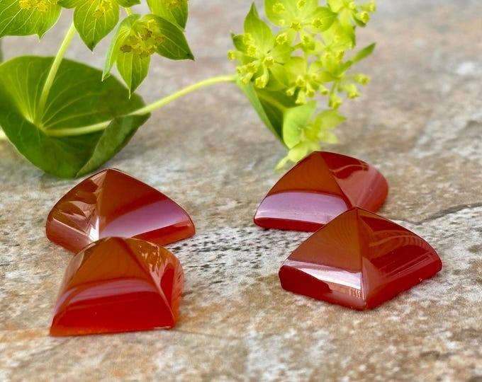 Carnelian Pyramid Point Cab Cabochon - Natural Stone - Faceted orange red gemstone Crystal - Loose Stone - Item 541
