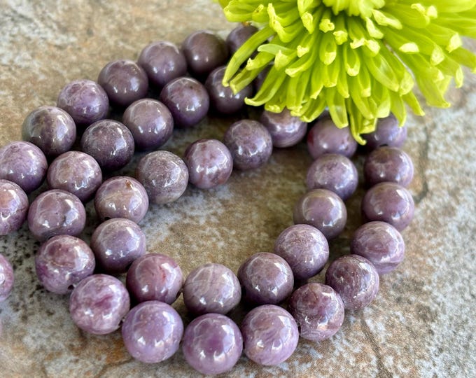 Medium Round Turkish Purple Jade Beads - Natural Stone Beads - Lavender Jadeite - 8 mm Round - Item 217d