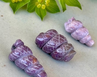 Small Coiled Snake Beads - Turkish Purple Jade Bead - Natural Stone  - Lavender Jadeite - Item 540d