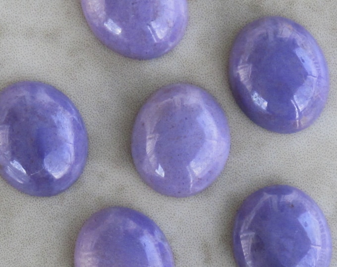 GRADE A Large Genuine Purple Jade Cabochon - Oval - 10 mm x 12 mm - High grade Natural Gemstone  - Undyed Lavender Jadeite - Item 460