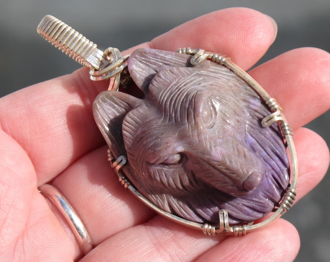 Lavender Jade Wire Wrapped Carved Stone Pendant - Wolf - Carving Natural Stone - Turkish Purple Jade - Item 825