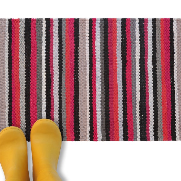 Woven outdoor rug Recycled doormat Outdoor welcome mat Striped door mat Custom mat Kitchen mat Dog bed carpet Small rag rug Door mat outdoor