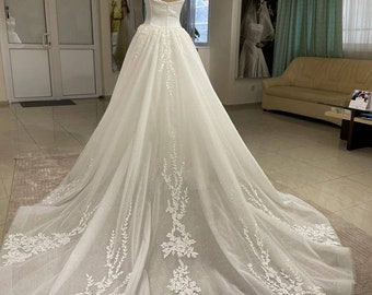 Wedding overskirt, detachable tulle and lace overskirt, detachable wedding train.