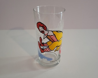 Vintage 1977 McDonaldland Action Series Ronald McDonald Promotional Glass