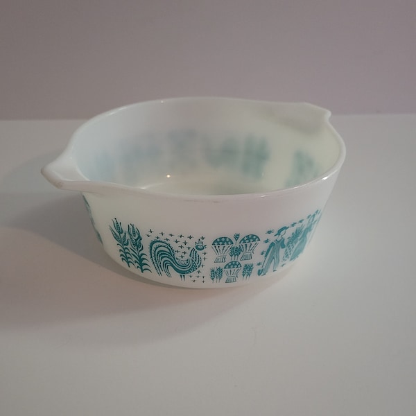 Pyrex Butterprint Refrigerator Dish Teal and White 1 1/2 Pint 472