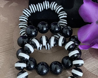 Pulseras de moda elásticas en blanco y negro