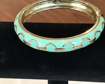 Una hermosa pulsera de Premier Designs