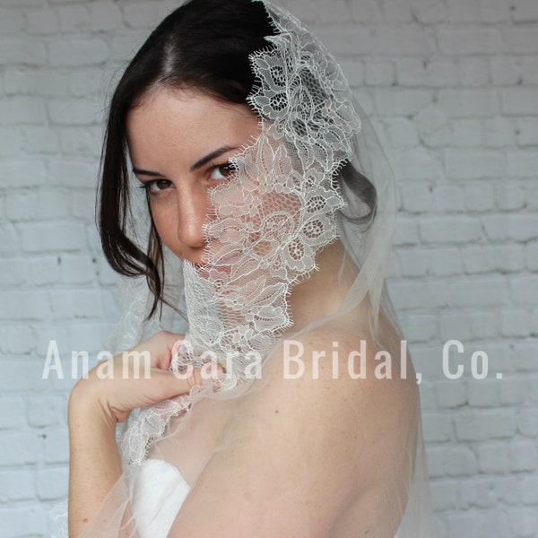 Anam Cara _ Maria Veil, Mantilla lace veil, wide lace, off white