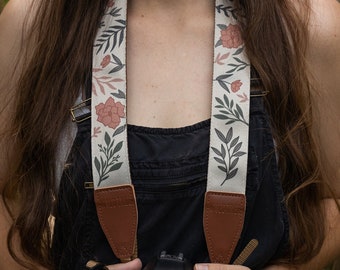 Camera Strap Moody flower Design | Photography Accessories | Floral | Simple botanical | Vegan leather | Crossbody