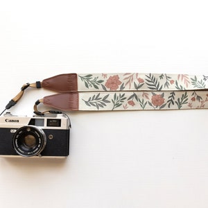 Moody flower floral designed camera strap print