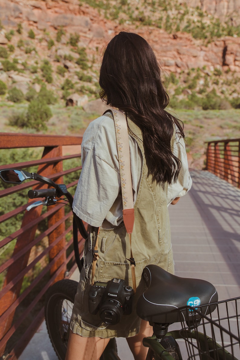 Flower Field Tan Camera Strap Design with Brown Vegan Leather Photography Accessories Wildflowers Floral Dainty Flowers Nature image 3