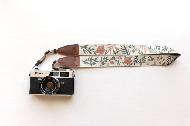 Moody flower floral designed camera strap print