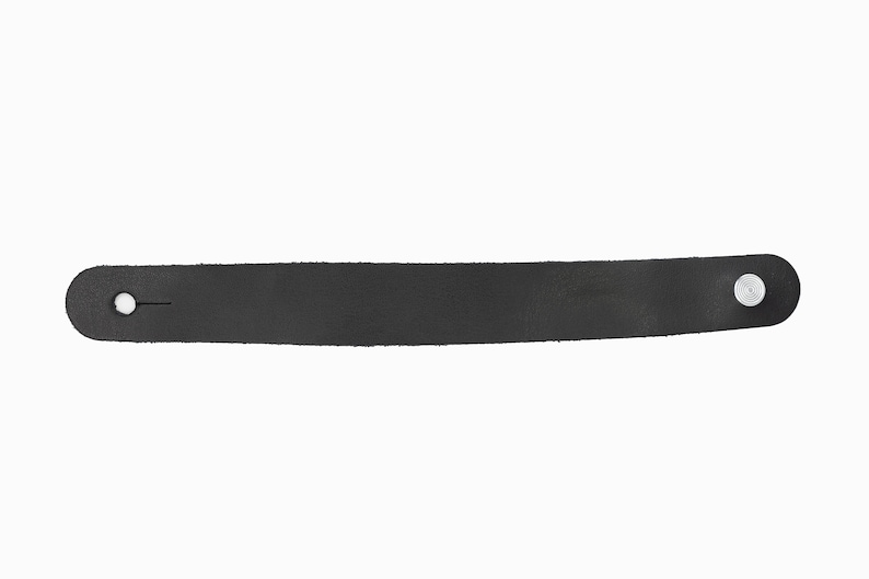Black leather headstock adapter