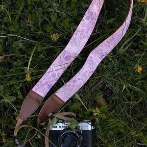 Camera Strap Dainty Wildflower Design in Vibrant Colors  Photography Accessories | Floral | Simple botanical | Vegan leather | Crossbody