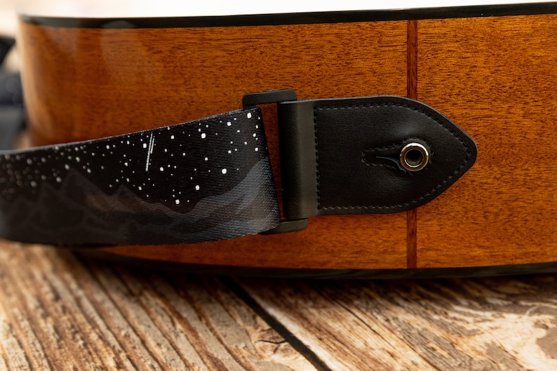 Guitar Strap Midnight Mountain black leather ends connected to guitar button