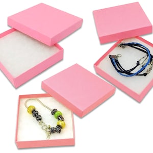 Paquete de 10 cajas de joyería rellenas de algodón de 3,5x3,5x1 pulgadas de color rosa pastel, exhibición de presentación de regalo, almacenamiento artesanal al por menor, caja de papel Kraft para collares